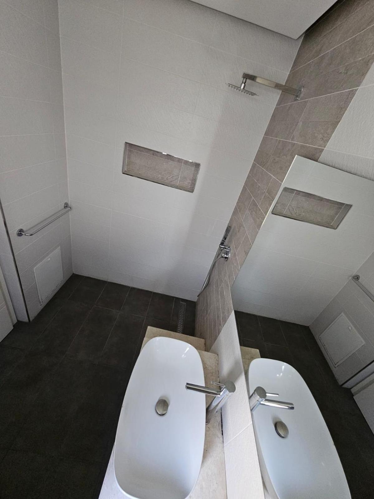 Botanic Park Apartment Tirana